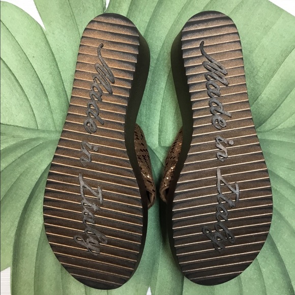 Bronze Thongs with Bling. Italian Shoemakers - Picture 8 of 8